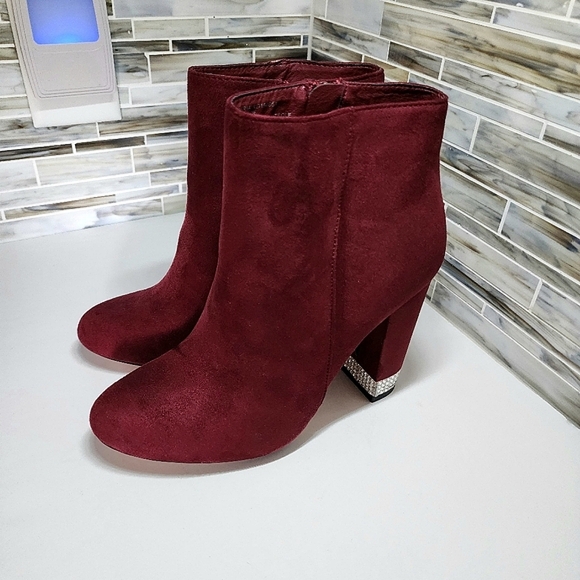 XOXO Boots - Picture 5 of 5